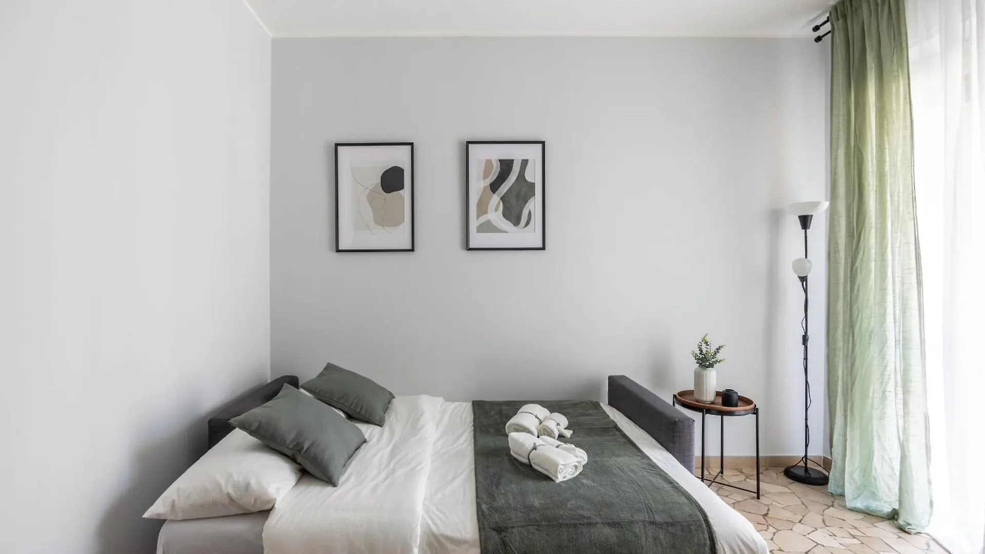 8 Min Dalla Metro Casa Elegante Con Netflix E Wifi Milano Italia